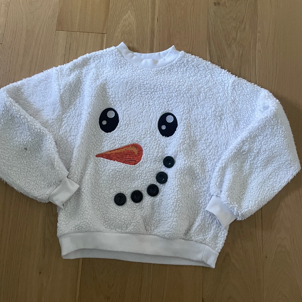 Bluenotes fuzzy white crewneck sweater with snowman